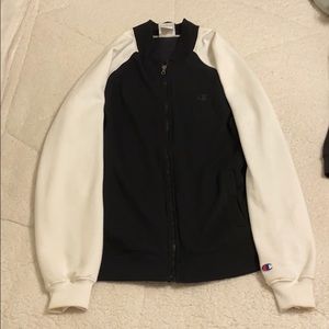Men’s champion zip up sweatshirt! Size M